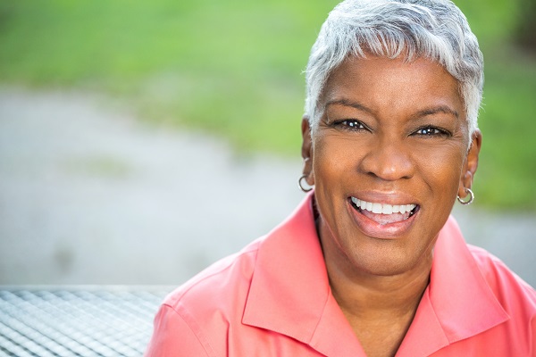 Tips For Adjusting To New Dentures